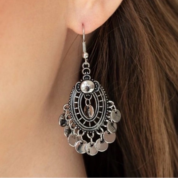 Paparazzi Elegant Silver Dangle Earrings - Picture 3 of 3